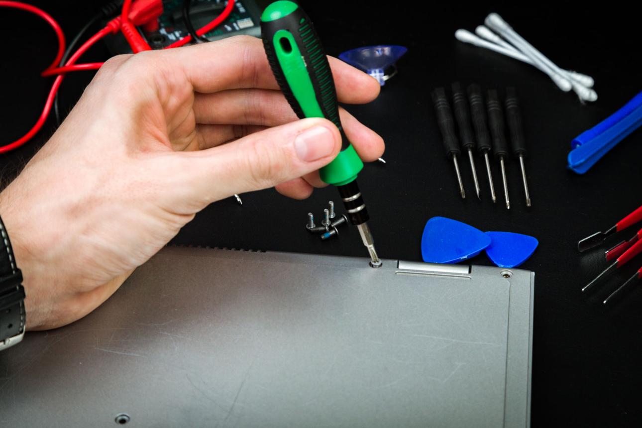 torx screwdriver bits for laptop repair.jpg