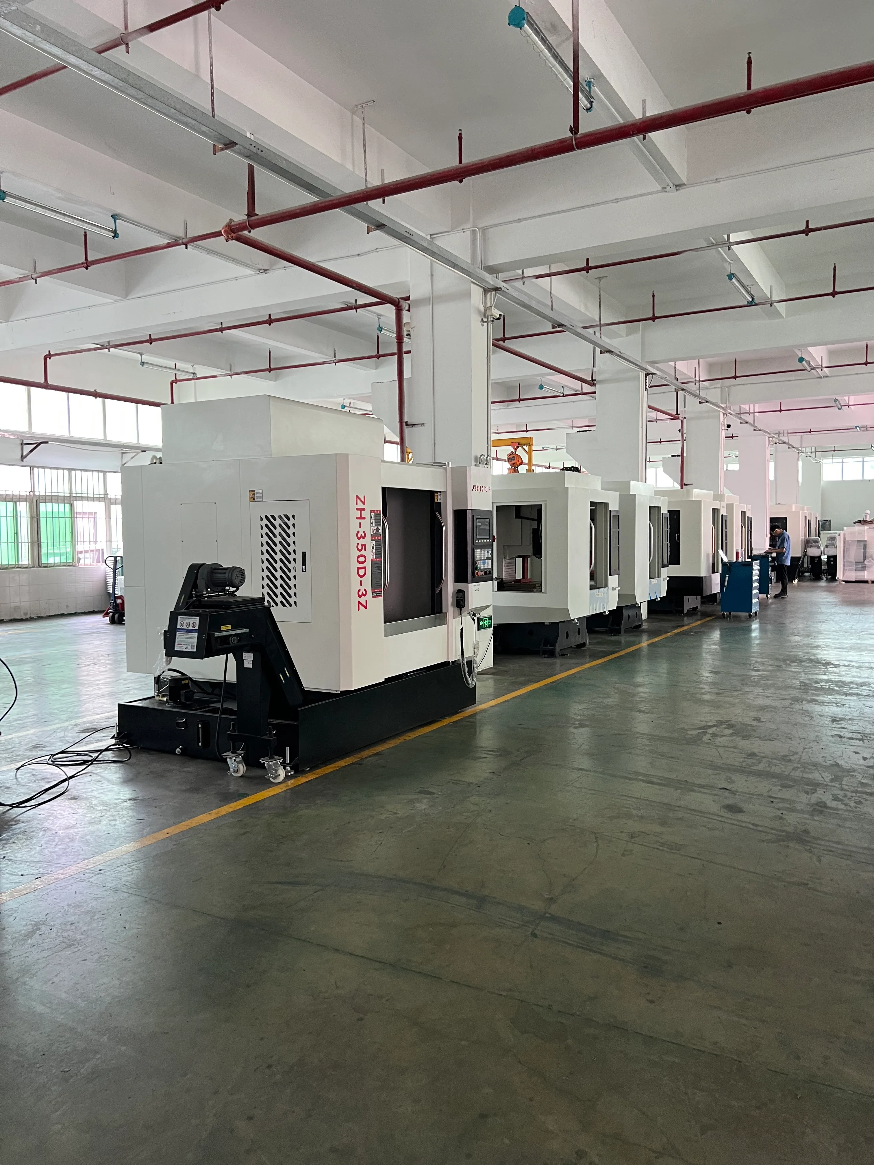 أمان شبكة ماكينات CNC.webp